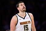 穿针引线！约基奇半场仅2中1拿2分 有8篮板8助攻